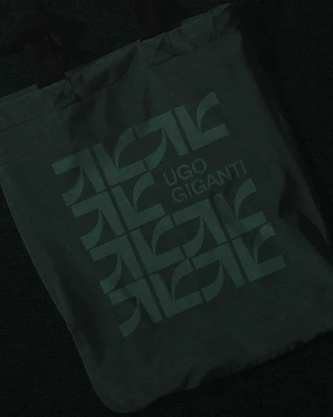Ugo Giganti — Identité